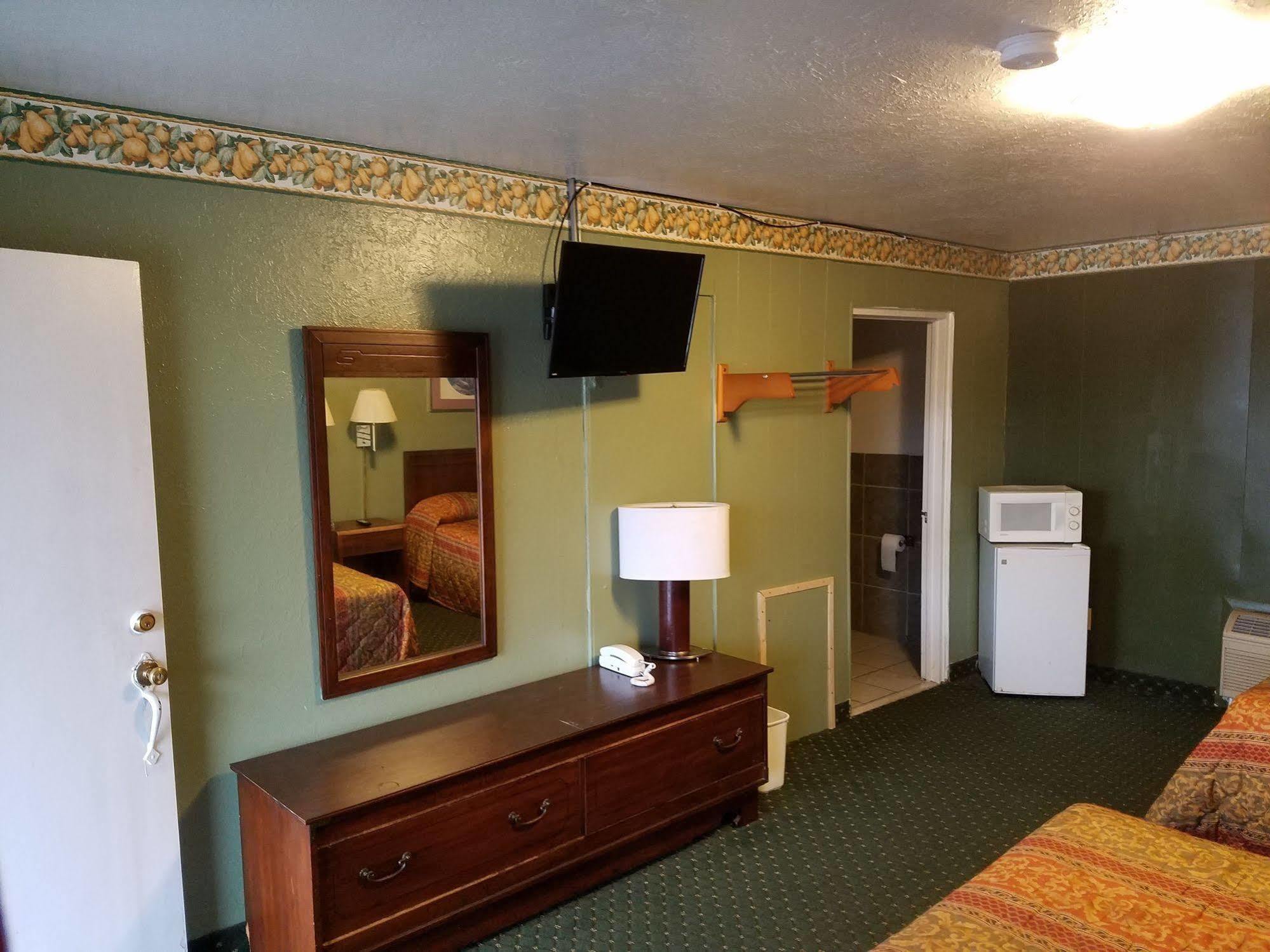 Budget Inn Princeton Bagian luar foto