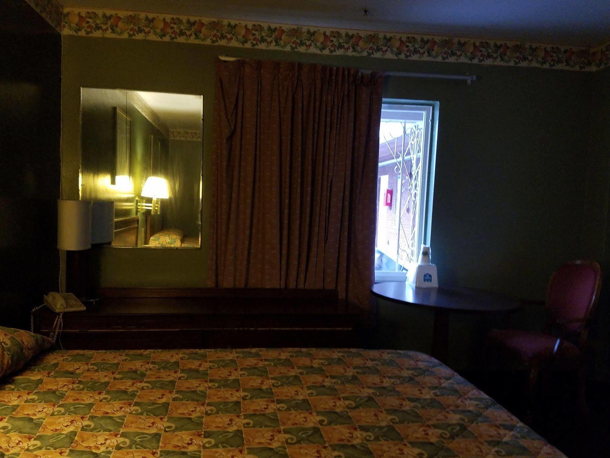 Budget Inn Princeton Bagian luar foto